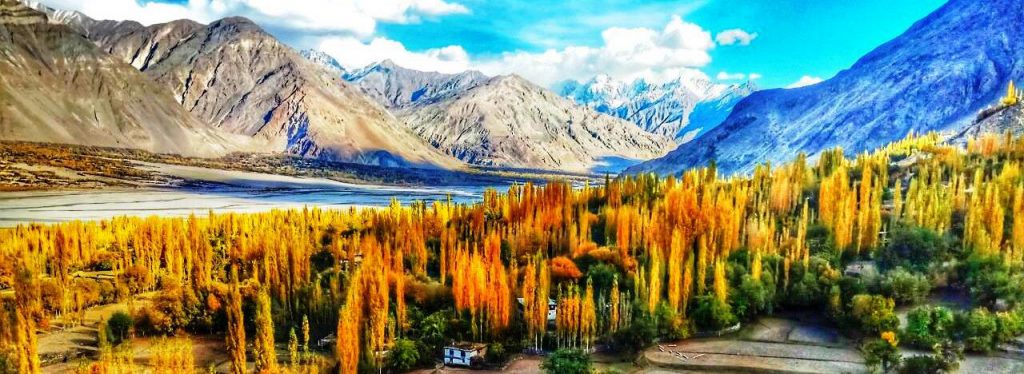 Gilgit Baltistan Fall Color Lahore History Perspective